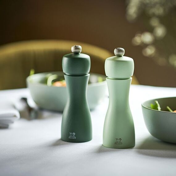 Набор из 2-х мельниц для специй 15 см, бук, цвет изумрудный/салатовый, TAHITI PEUGEOT, Франция, изображение 2