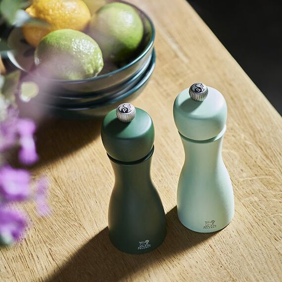 Набор из 2-х мельниц для специй 15 см, бук, цвет изумрудный/салатовый, TAHITI PEUGEOT, Франция, изображение 5