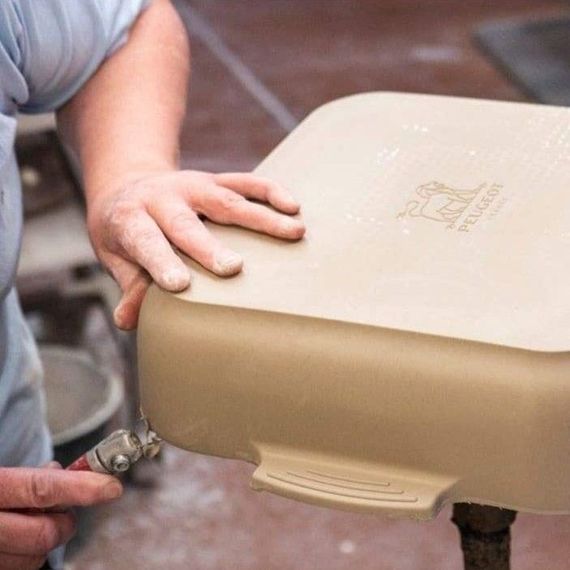 Форма для запекания квадратная ECRU 2,7 л, 28 см, слоновая кость, Peugeot, изображение 5